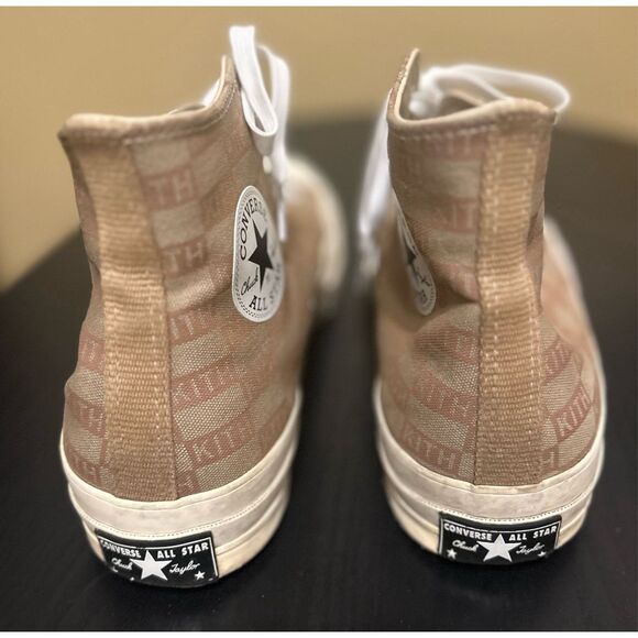 Converse Chuck Taylor Kith Hi Tops Size 12 main image 4